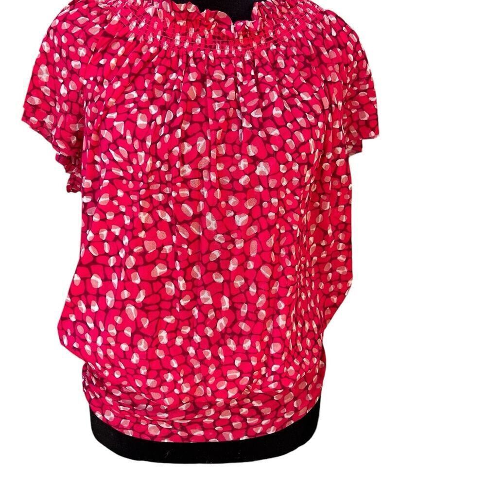 Express women’s size M casual top, elastic neckline pink with dots